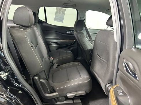 Used 2023 GMC Acadia SLE image 28