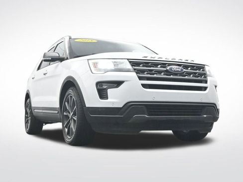 Used 2018 Ford Explorer XLT w/ Equipment Group 202A FWD image 34