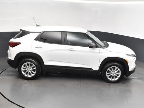 New 2025 Chevrolet TrailBlazer LS w/ LS Convenience Package FWD image 35