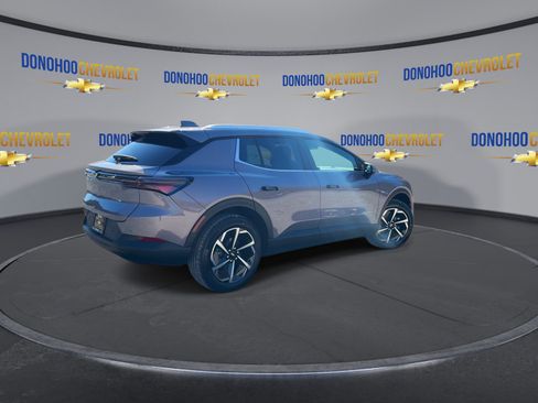 New 2026 Chevrolet Equinox EV LT image 11