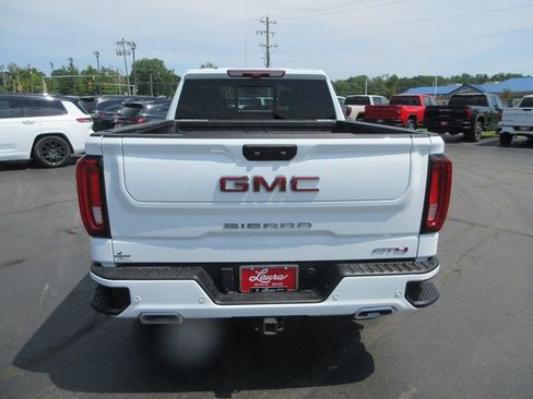 Used 2024 GMC Sierra 1500 AT4 w/ Technology Package AWD/4WD image 7