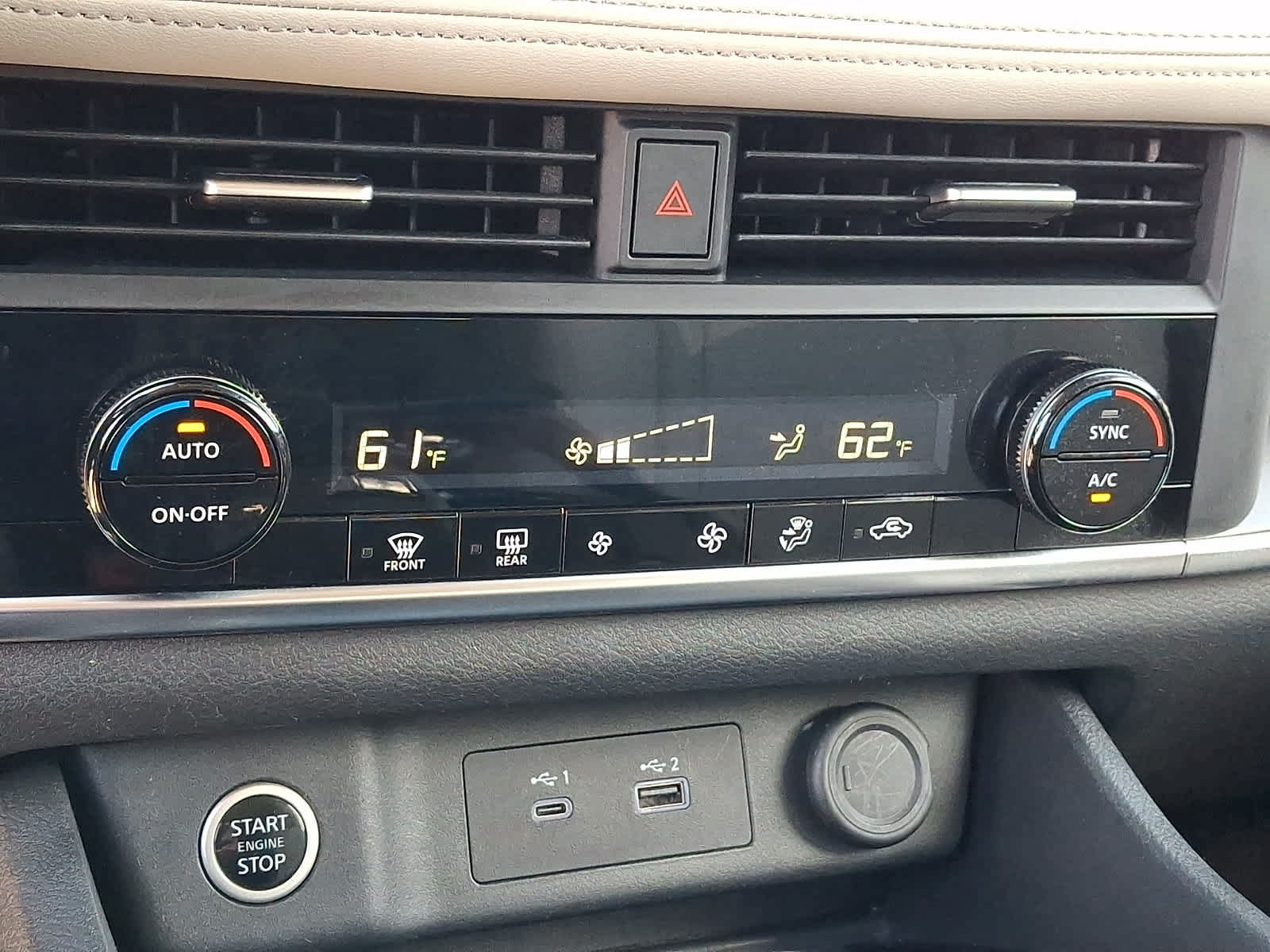 Used 2023 Nissan Rogue SV AWD/4WD image 18
