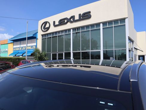 Used 2024 Lexus RX 450h AWD w/ Luxury Package image 9