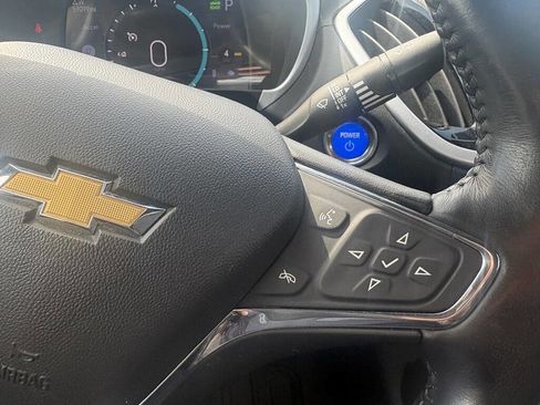 Used 2019 Chevrolet Volt LT w/ Comfort Package FWD image 17