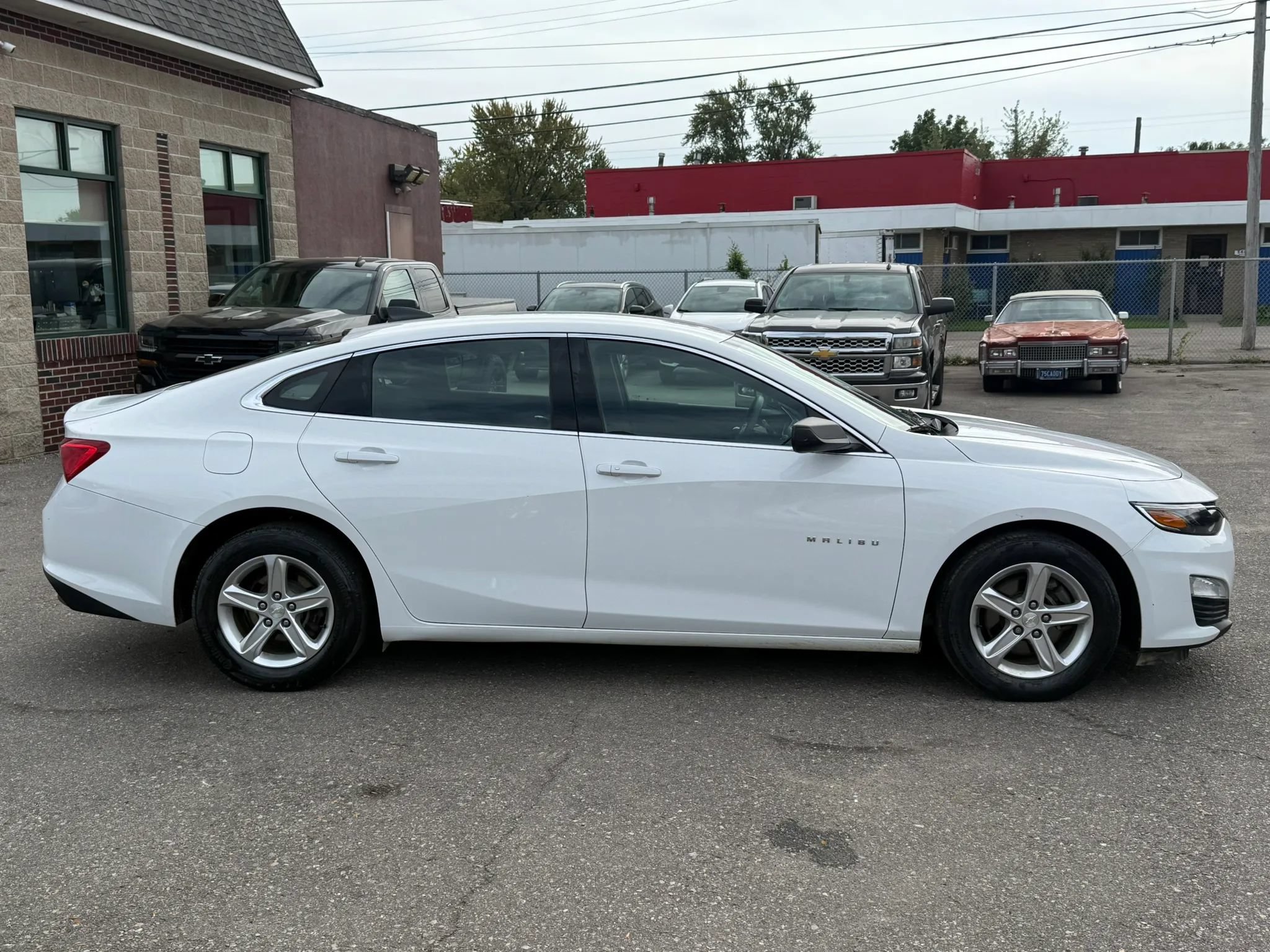 Used 2019 Chevrolet Malibu LS FWD image 4