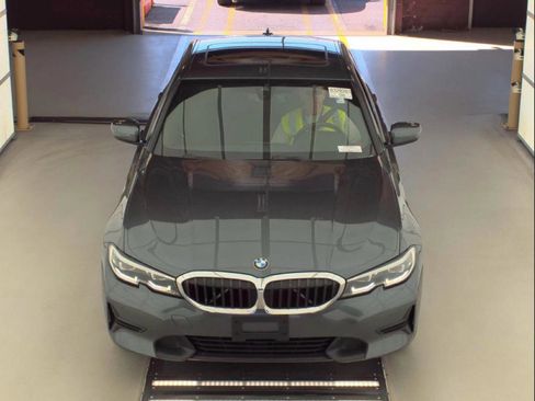 Used 2020 BMW 330i xDrive Sedan w/ Convenience Package AWD/4WD image 5