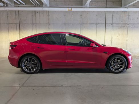 Used 2022 Tesla Model 3 Long Range AWD/4WD image 10