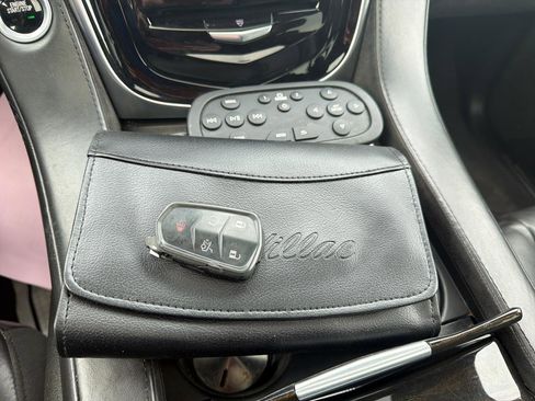 Used 2020 Cadillac Escalade ESV Platinum image 33