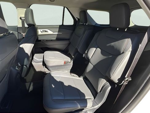 New 2026 Ford Explorer Active w/ Active Comfort Package image 26