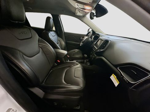 Used 2023 Jeep Cherokee Altitude Lux image 33