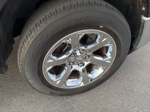 Used 2019 RAM 1500 Laramie image 22