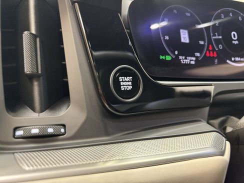 Used 2026 Porsche Cayenne image 20