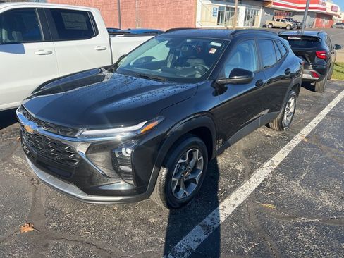 New 2026 Chevrolet Trax LT w/ Driver Confidence Package image 1