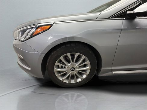 Used 2015 Hyundai Sonata Limited w/ Option Group 06 image 28