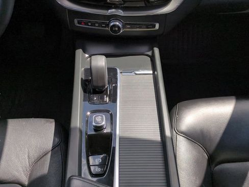 Used 2023 Volvo XC60 B5 Core w/ Climate Package AWD/4WD image 15