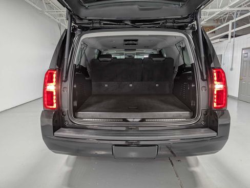Used 2020 Chevrolet Suburban LT image 43