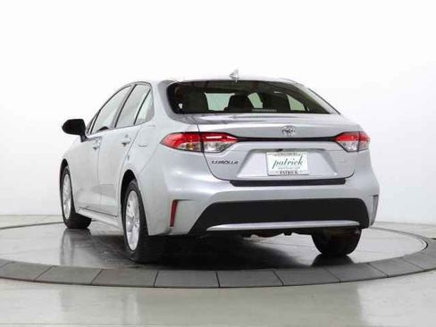 Used 2020 Toyota Corolla LE w/ LE Convenience Package image 5