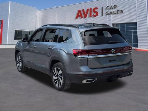 Used 2025 Volkswagen Atlas SE FWD image 9