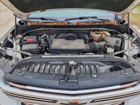 Used 2020 Chevrolet Silverado 1500 High Country w/ Technology Package image 10