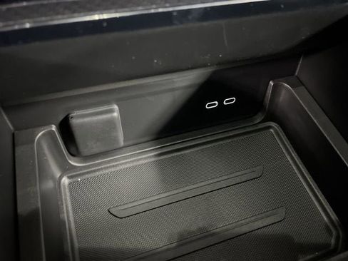 New 2026 GMC Sierra EV Elevation w/ LPO, Elevation Dark Package image 34