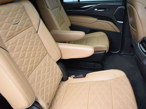 Used 2022 Cadillac Escalade Sport w/ Touring Package image 37