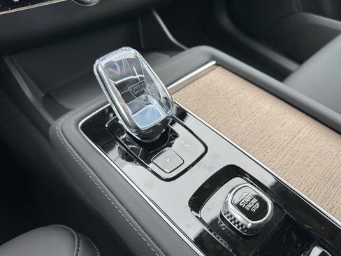 New 2026 Volvo XC90 B5 Core w/ Protection Package Premier image 15