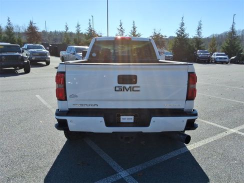 Used 2015 GMC Sierra 3500 Denali w/ Duramax Plus Package image 6