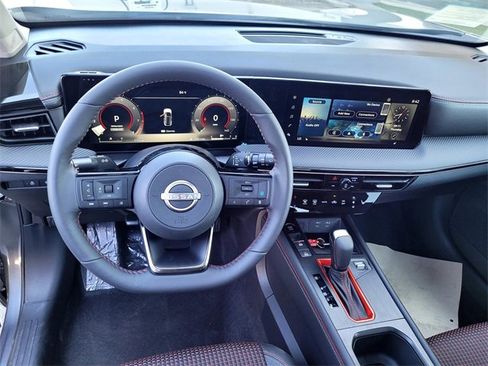 New 2025 Nissan Kicks SR w/ SR Premium Package image 6