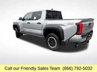 New 2025 Toyota Tacoma TRD Off-Road video 3