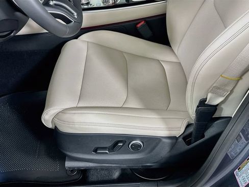New 2027 Genesis GV70 2.5T AWD/4WD image 21