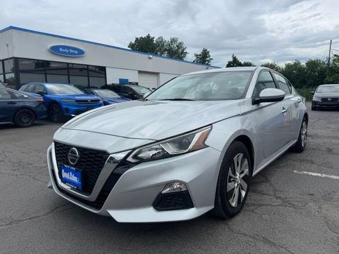 Used 2020 Nissan Altima 2.5 S FWD image 6