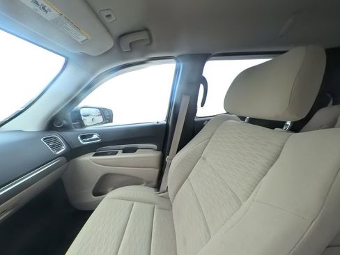 Used 2018 Dodge Durango SXT w/ 3rd Row Seating Group image 23