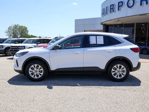Used 2024 Ford Escape Active AWD/4WD image 2
