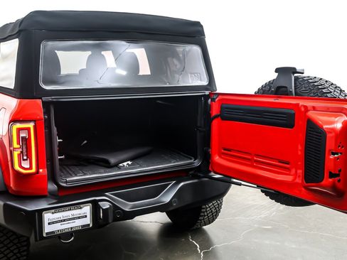 Used 2023 Ford Bronco Wildtrak image 22