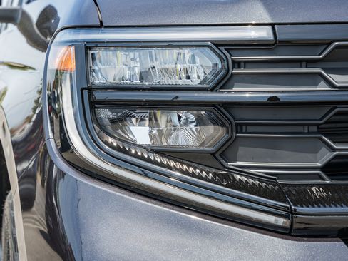 New 2026 Ford Expedition Active image 19