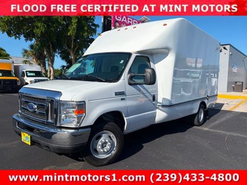 Used 2019 Ford E-350 and Econoline 350 Super Duty RWD image 10