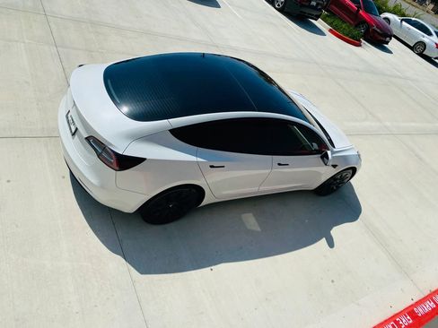 Used 2021 Tesla Model 3 Standard Range Plus RWD image 5