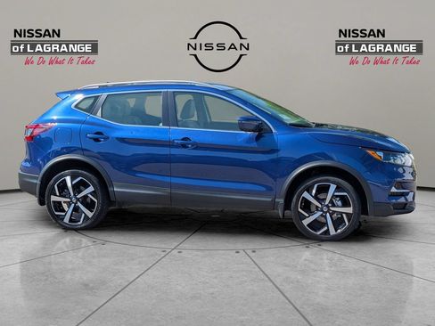 Used 2022 Nissan Rogue Sport SL AWD/4WD image 4