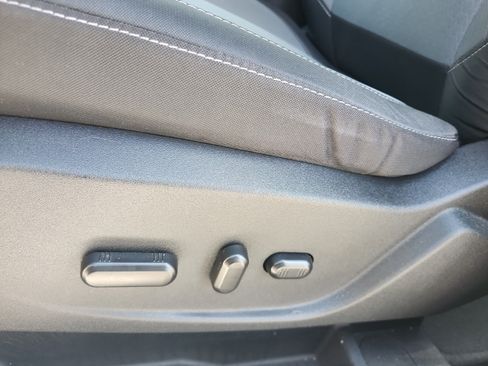Used 2018 Ford C-MAX SE FWD image 15