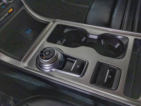 Used 2023 Ford Edge SEL image 25