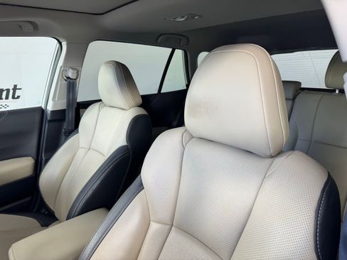 Used 2024 Subaru Outback Limited image 3