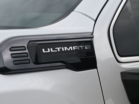 Used 2024 GMC Sierra 3500 Denali Ultimate image 16