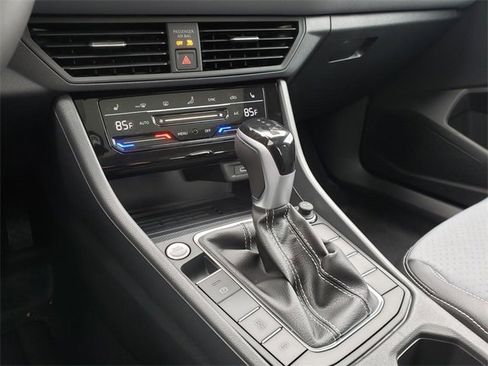 New 2026 Volkswagen Jetta SE image 11