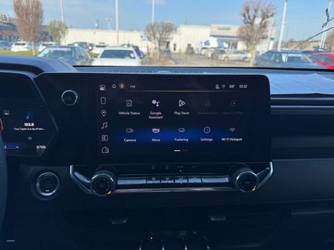 Used 2024 Chevrolet Colorado Trail Boss w/ Technology Package image 10
