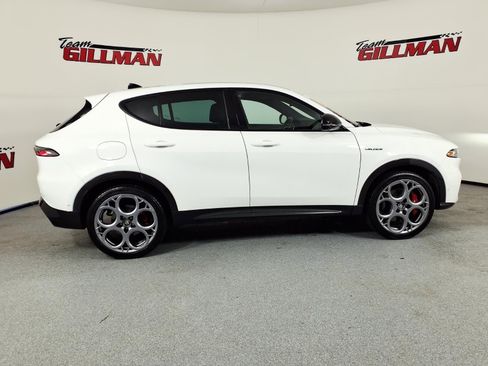 Used 2024 Alfa Romeo Tonale Veloce image 2