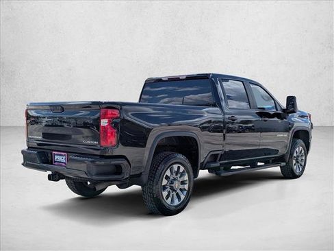 Used 2022 Chevrolet Silverado 2500 Custom w/ Custom Convenience Package image 5