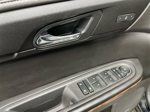 Used 2013 Chevrolet Traverse LTZ image 21