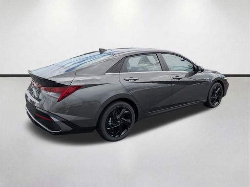New 2026 Hyundai Elantra SEL Sport Premium FWD image 4