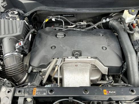 Used 2019 GMC Terrain SLT w/ Preferred Package FWD image 29