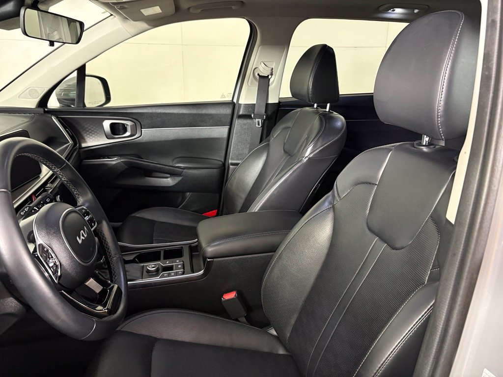 Used 2025 Kia Sorento S w/ Panoramic Sunroof Package FWD image 18